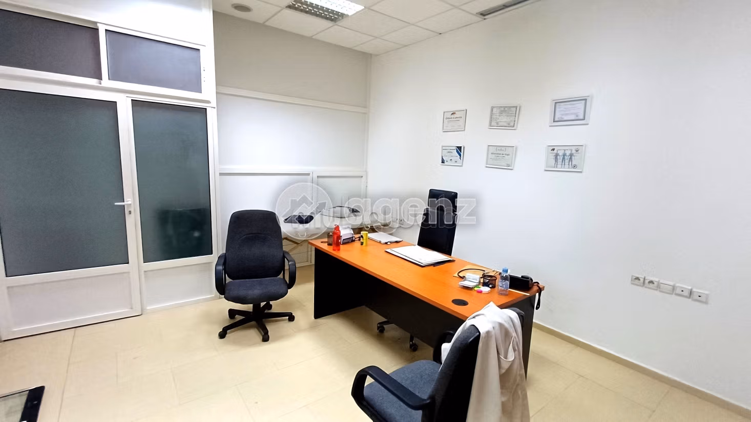 Comercio en venta 215 m² Campo de carreras Fez