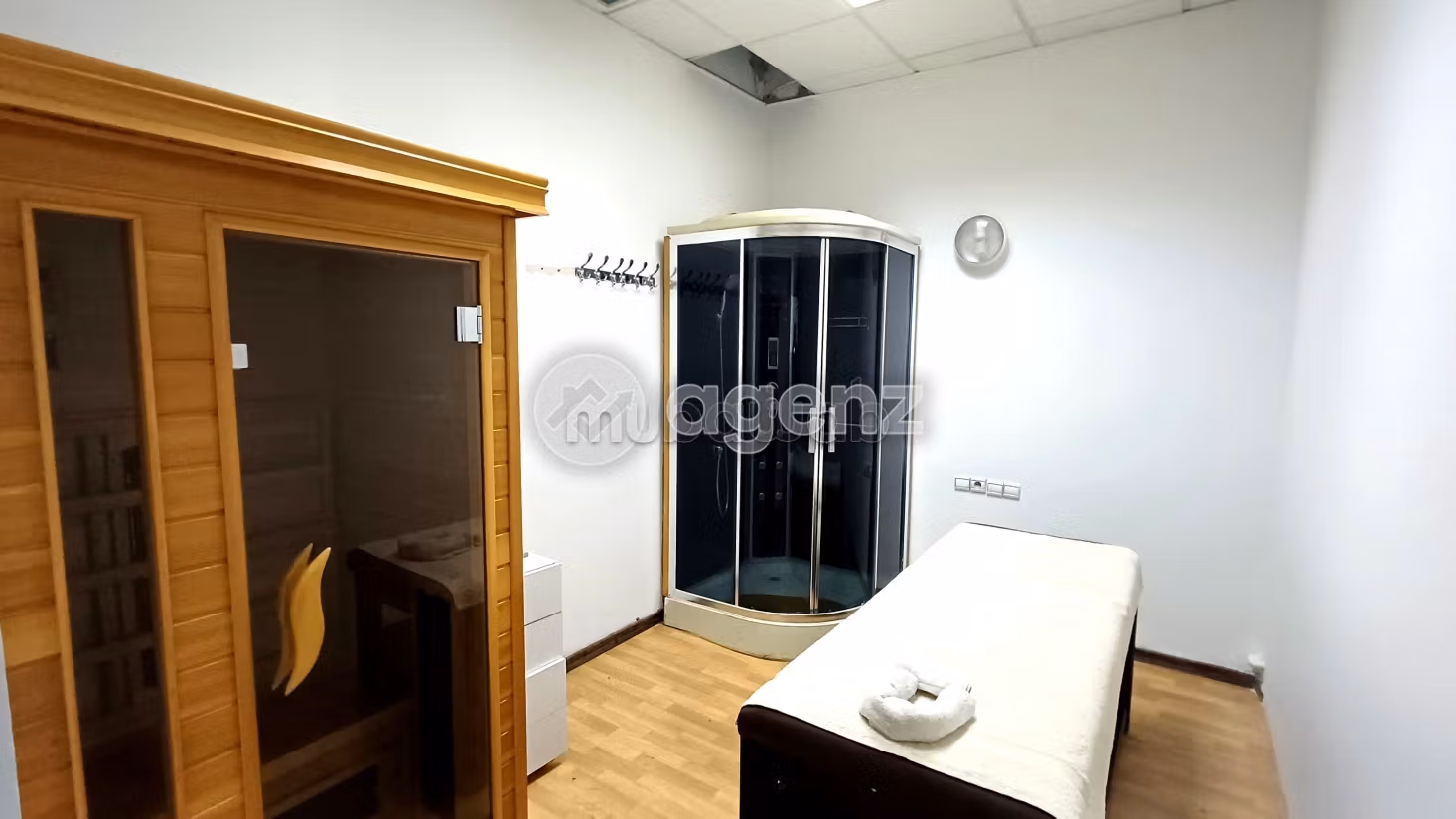 Comercio en venta 215 m² Campo de carreras Fez