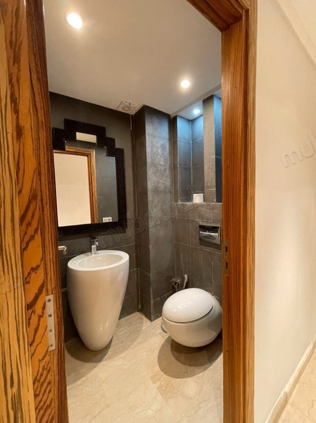 Très bel appartement en location à Hivernage.
Surface totale 100 m².
Meublé