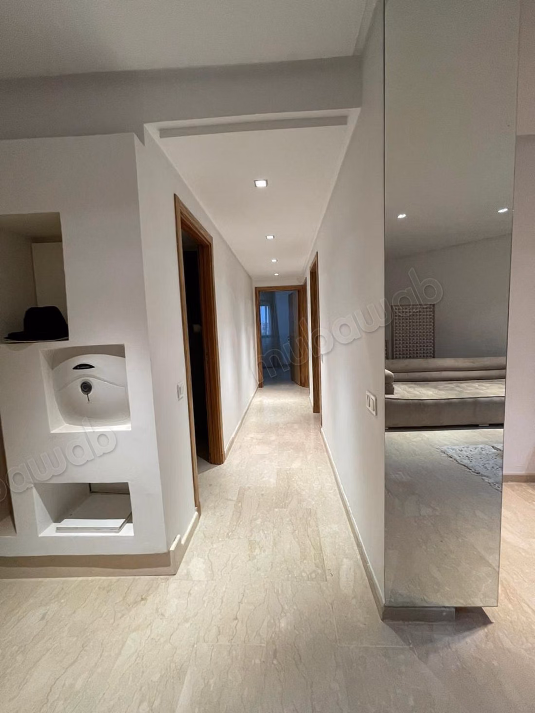 Très bel appartement en location à Hivernage.
Surface totale 100 m².
Meublé