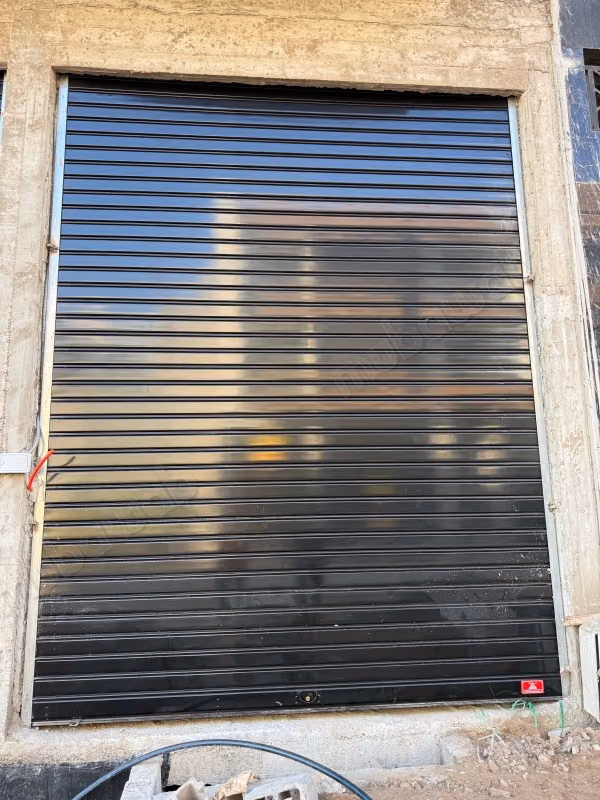 Local commercial à l'achat à Dar Bouazza. Surface totale 99 m²