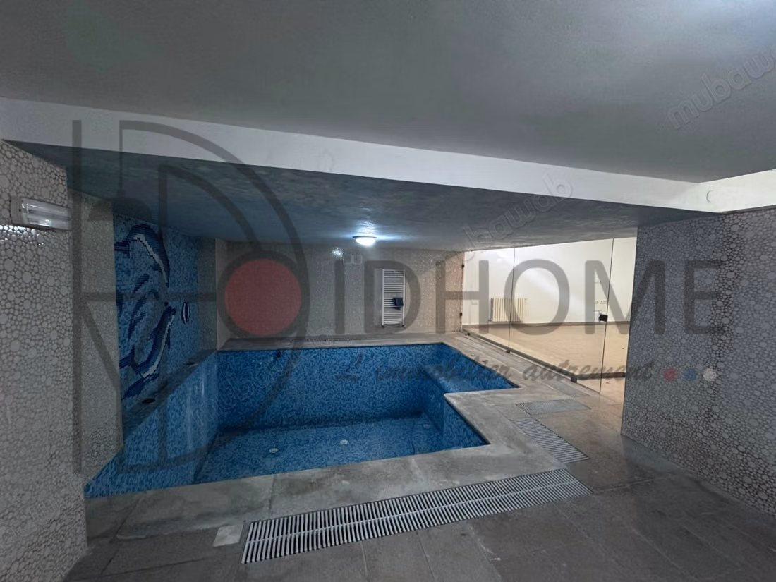 A louer belle villa avec piscines et Rooftop au Lac2