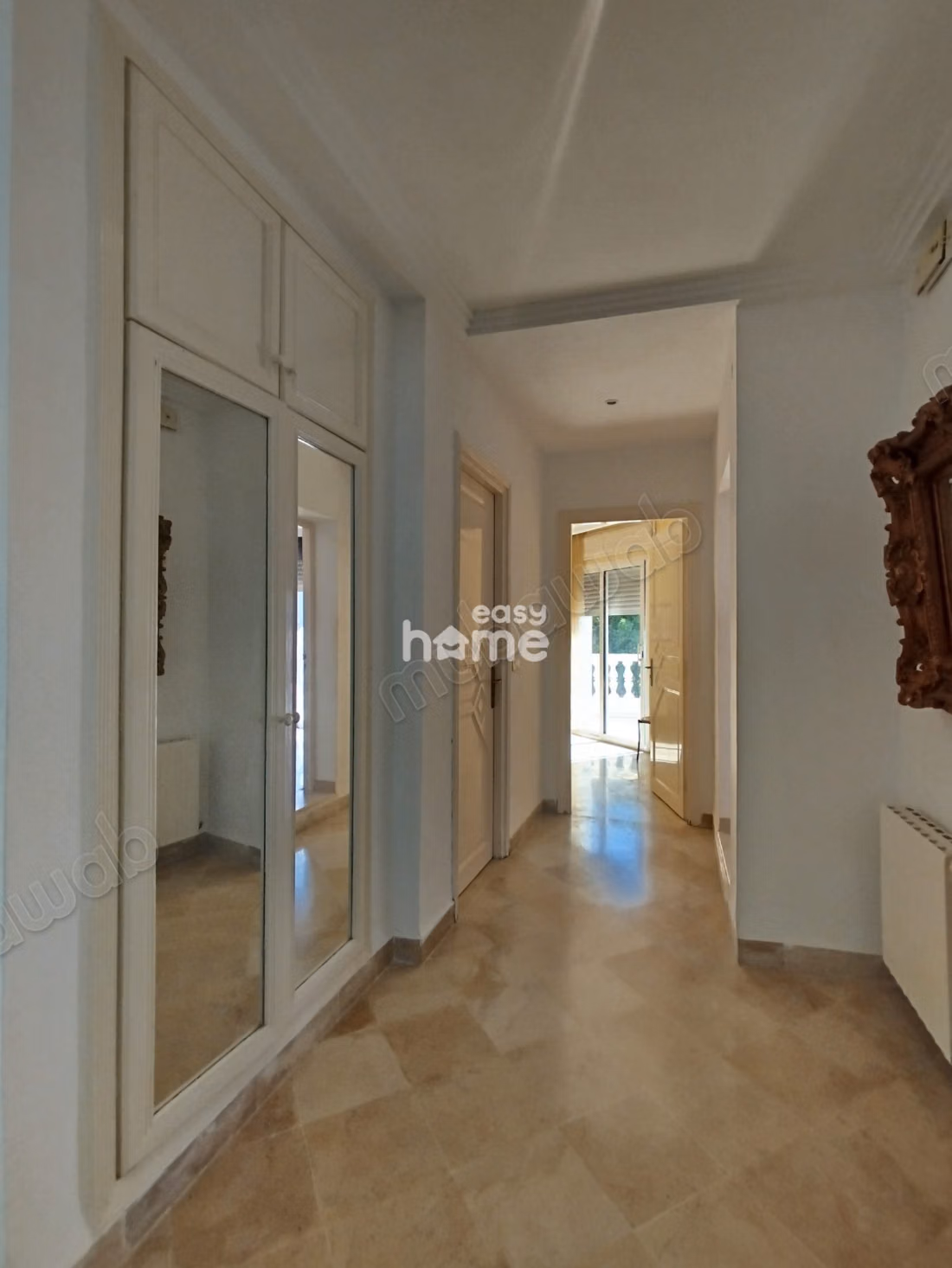 Villa meublée de 250m² sur un terrain de 598m²