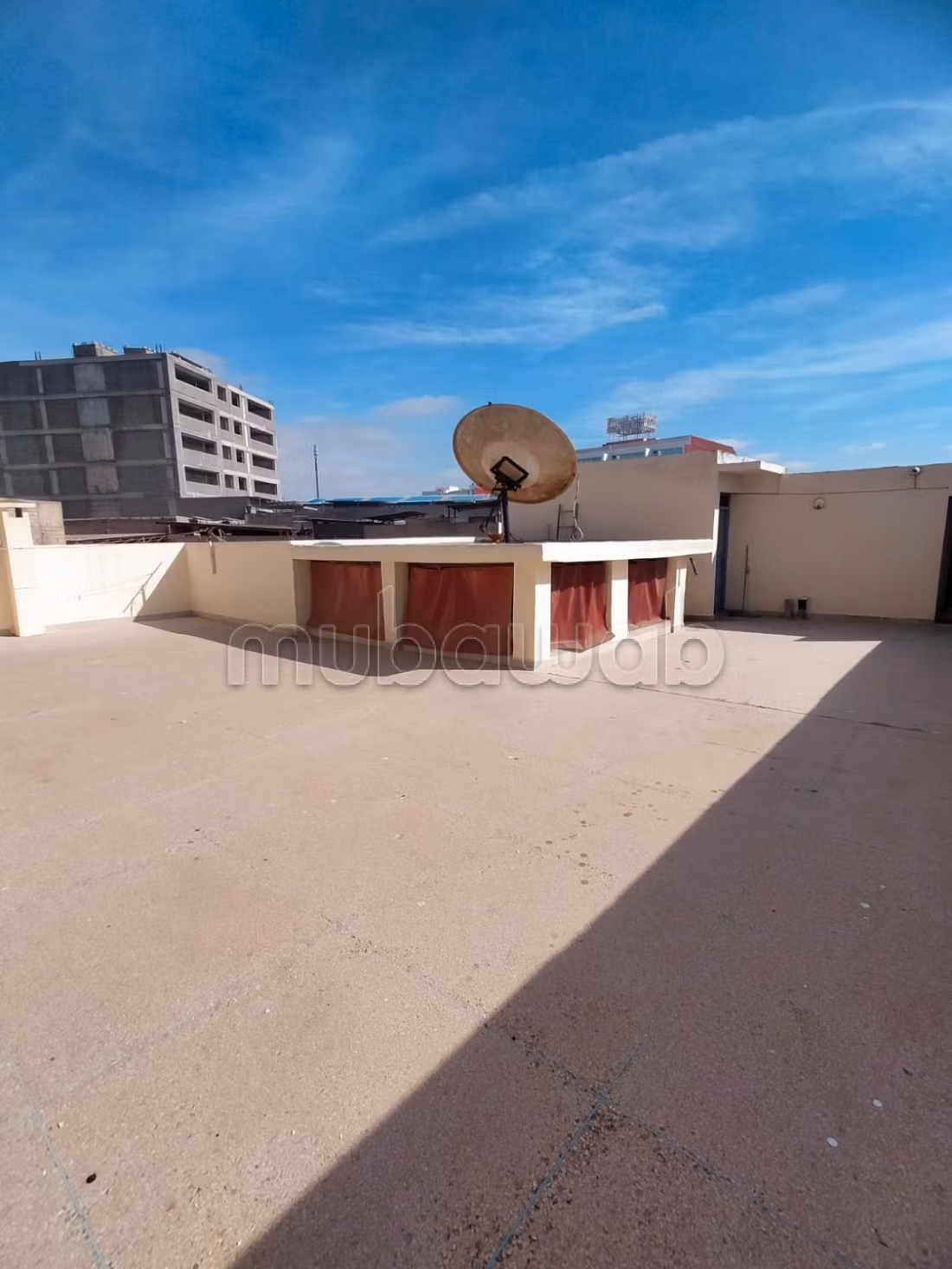 Offerta da non perdere: casa in affitto vuota di 5 stanze con terrazza