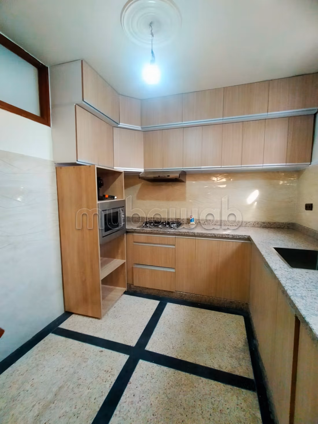 Offerta da non perdere: casa in affitto vuota di 5 stanze con terrazza