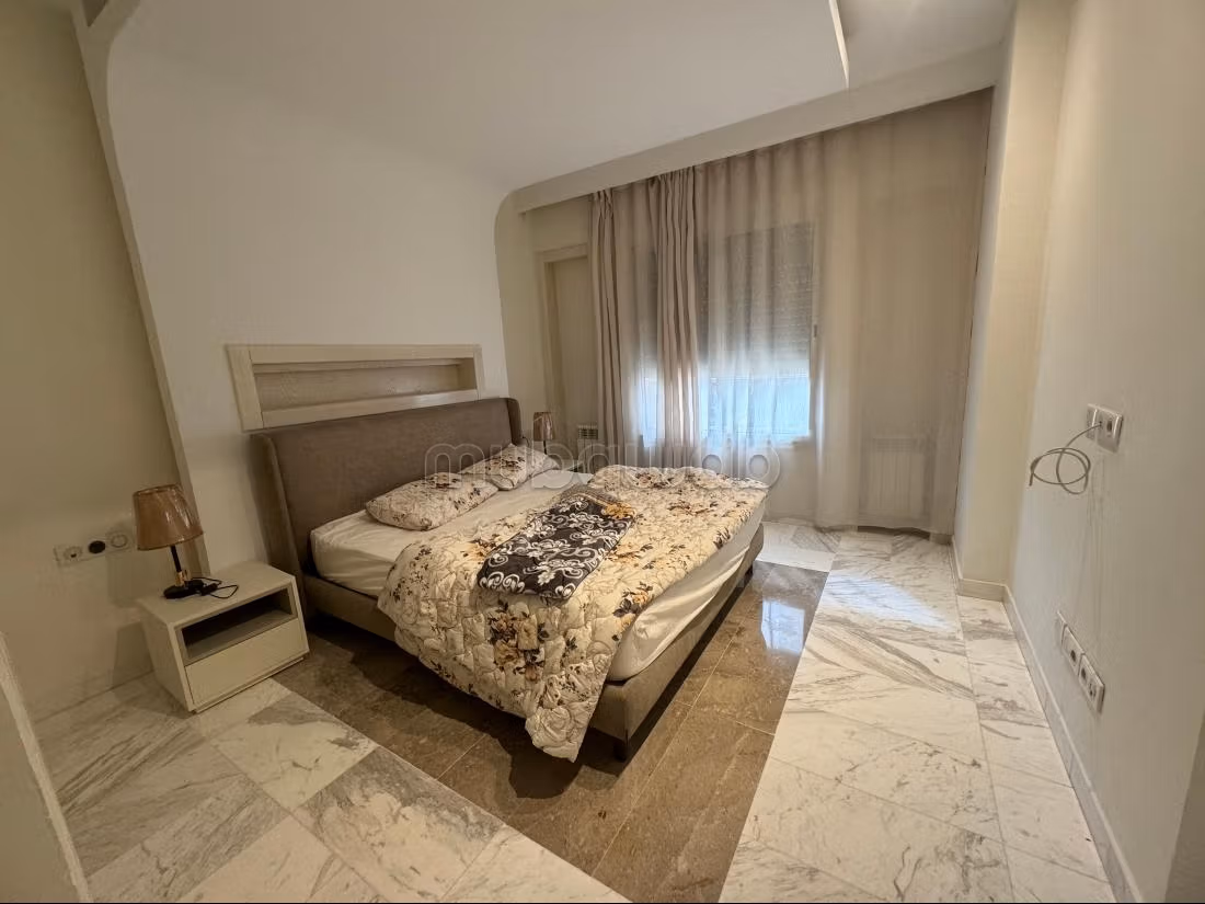 Rent an apartment in Les Berges Du Lac 2.2 beautiful rooms. Ample storage space