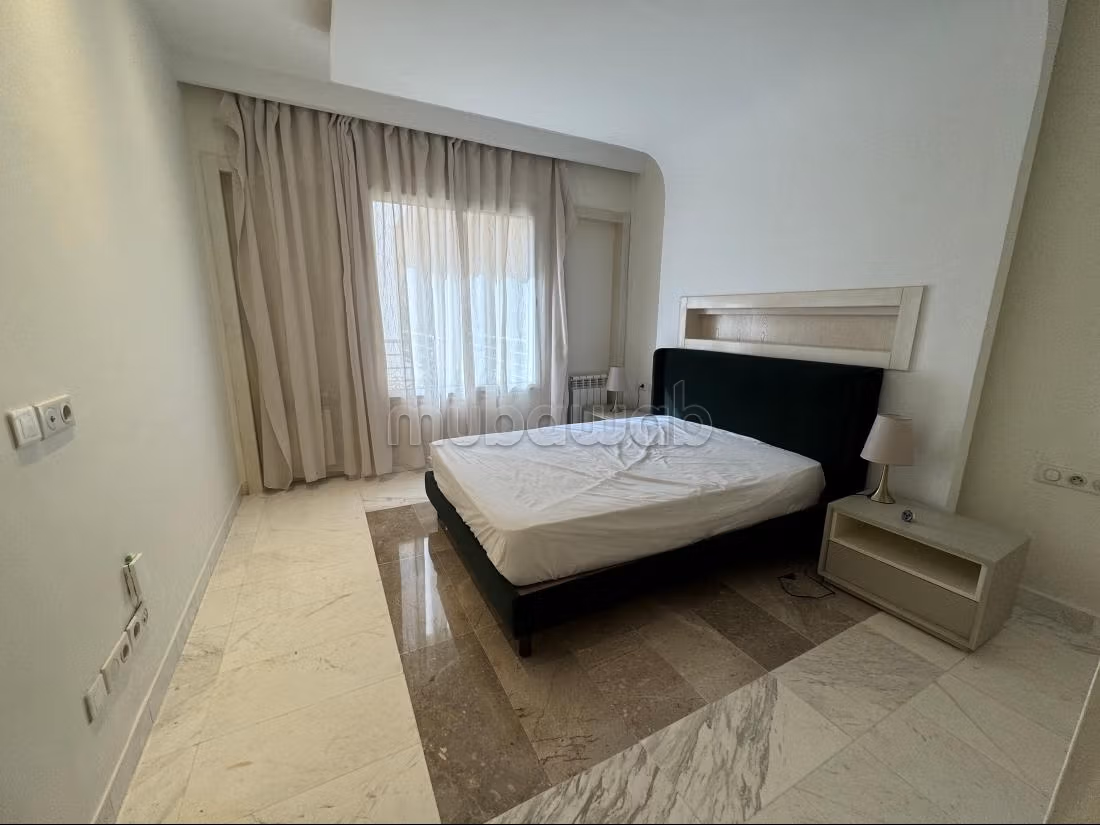 Rent an apartment in Les Berges Du Lac 2.2 beautiful rooms. Ample storage space