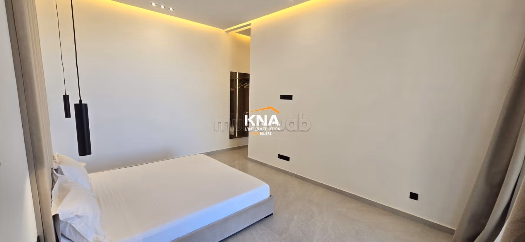Beautiful contemporary villa brand new with high-end materials
