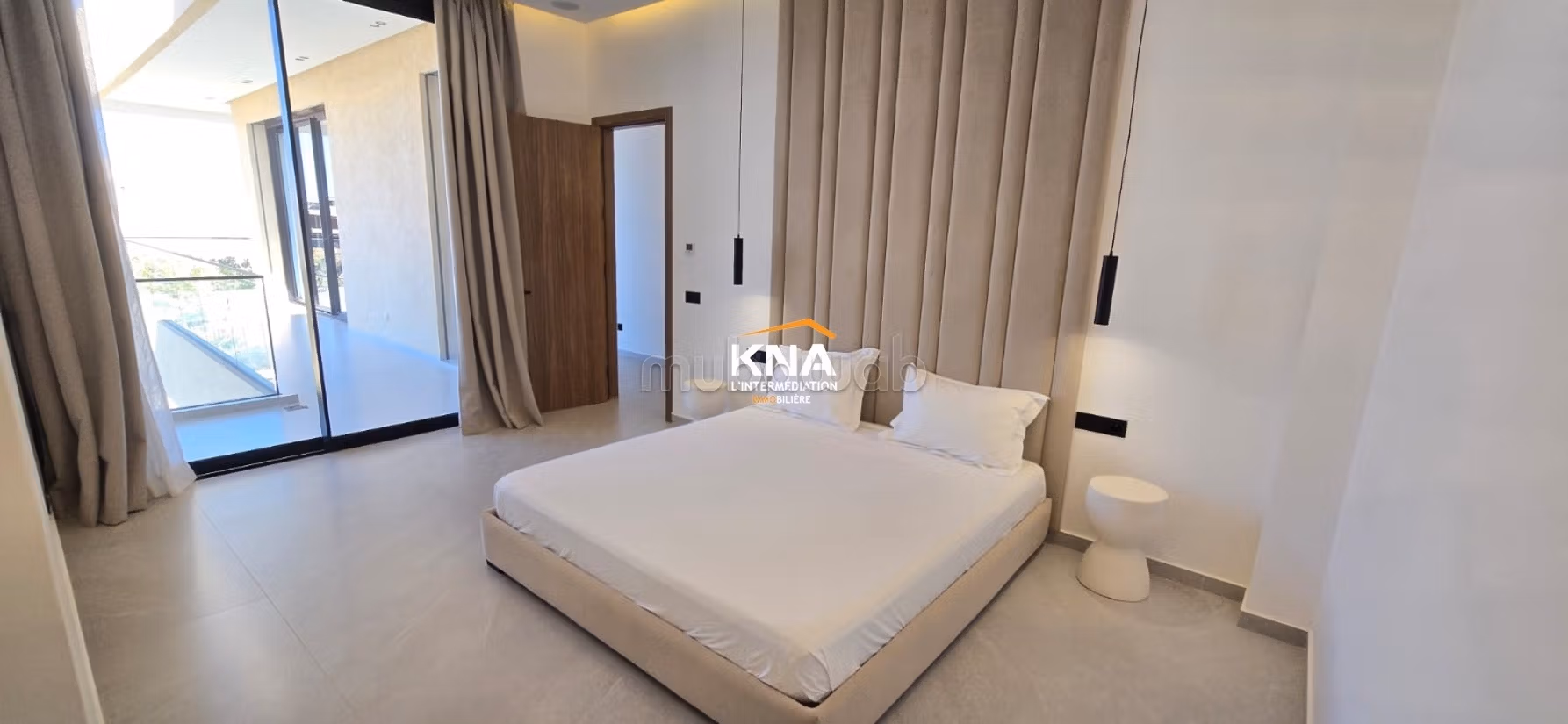 Beautiful contemporary villa brand new with high-end materials