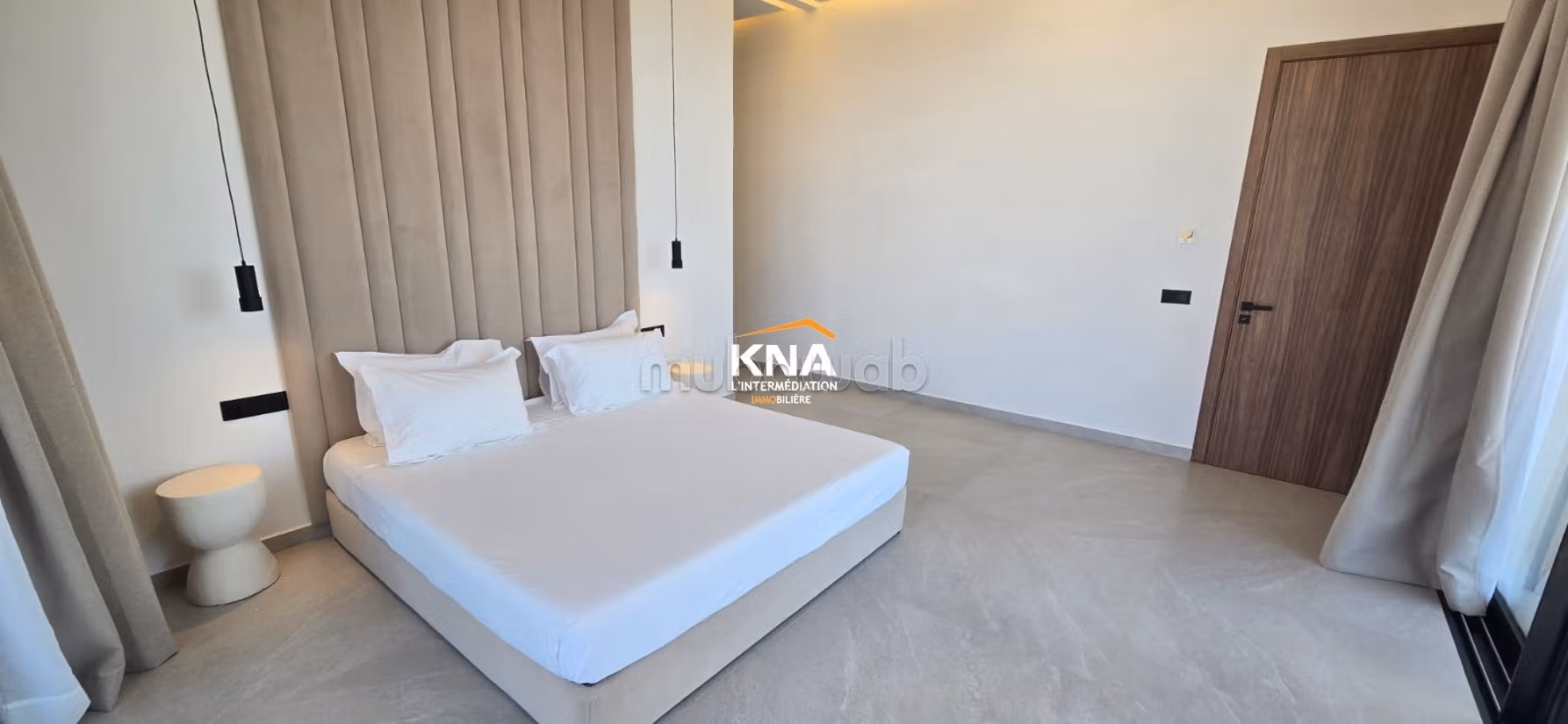 Beautiful contemporary villa brand new with high-end materials