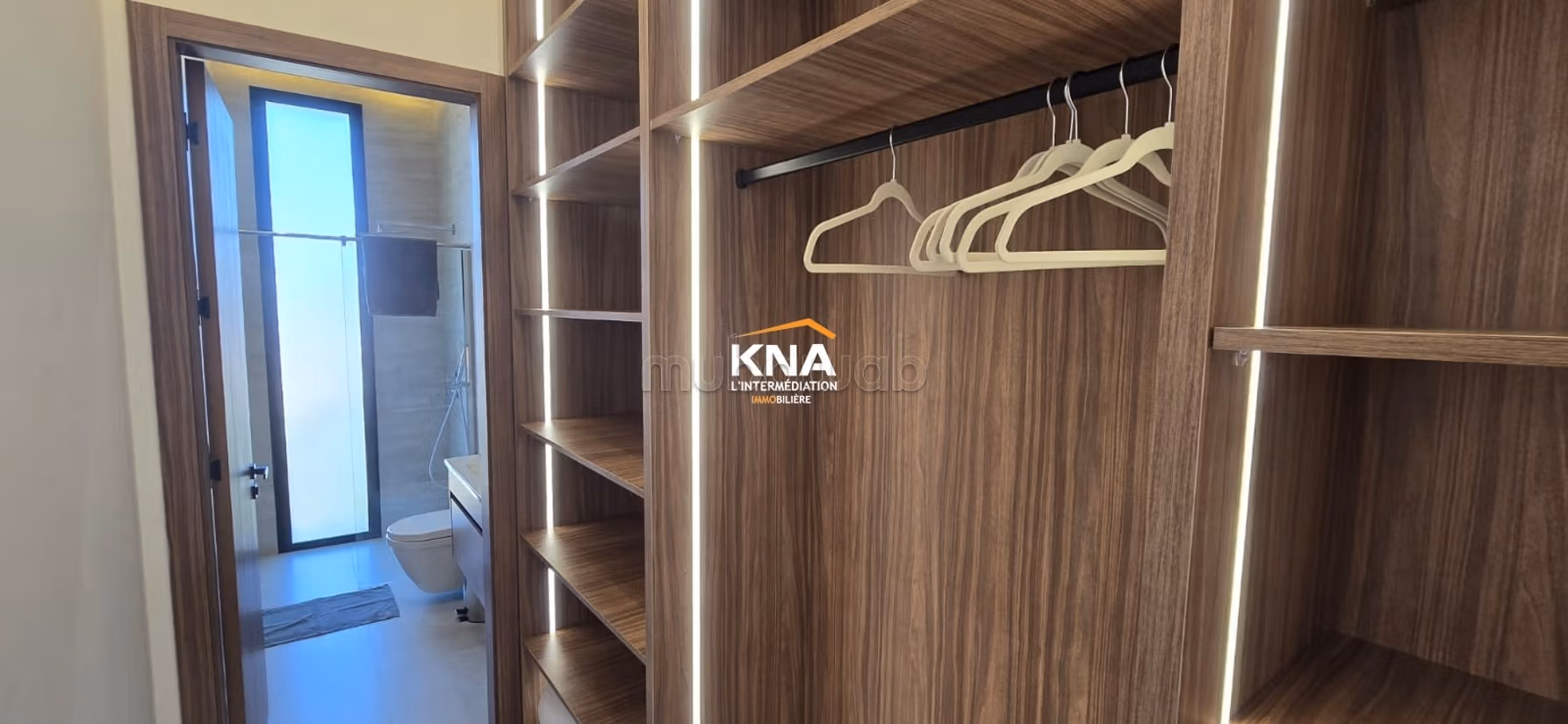 Beautiful contemporary villa brand new with high-end materials