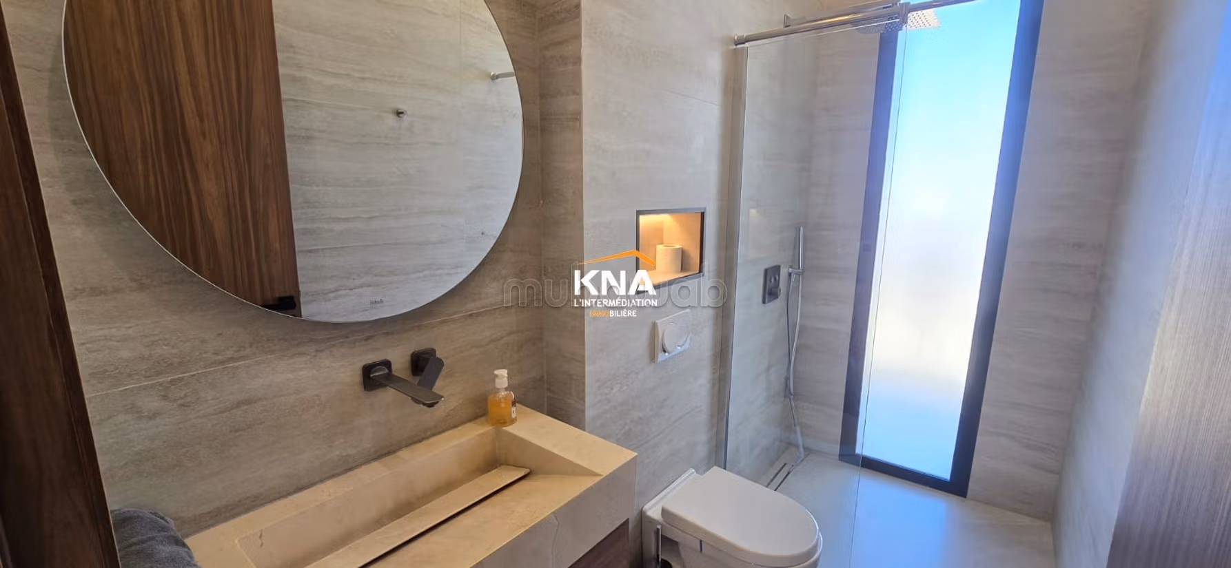 Beautiful contemporary villa brand new with high-end materials