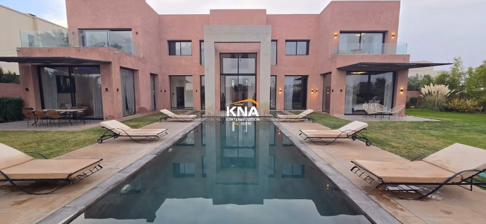 Beautiful contemporary style villa situated in a secure golf residential complex