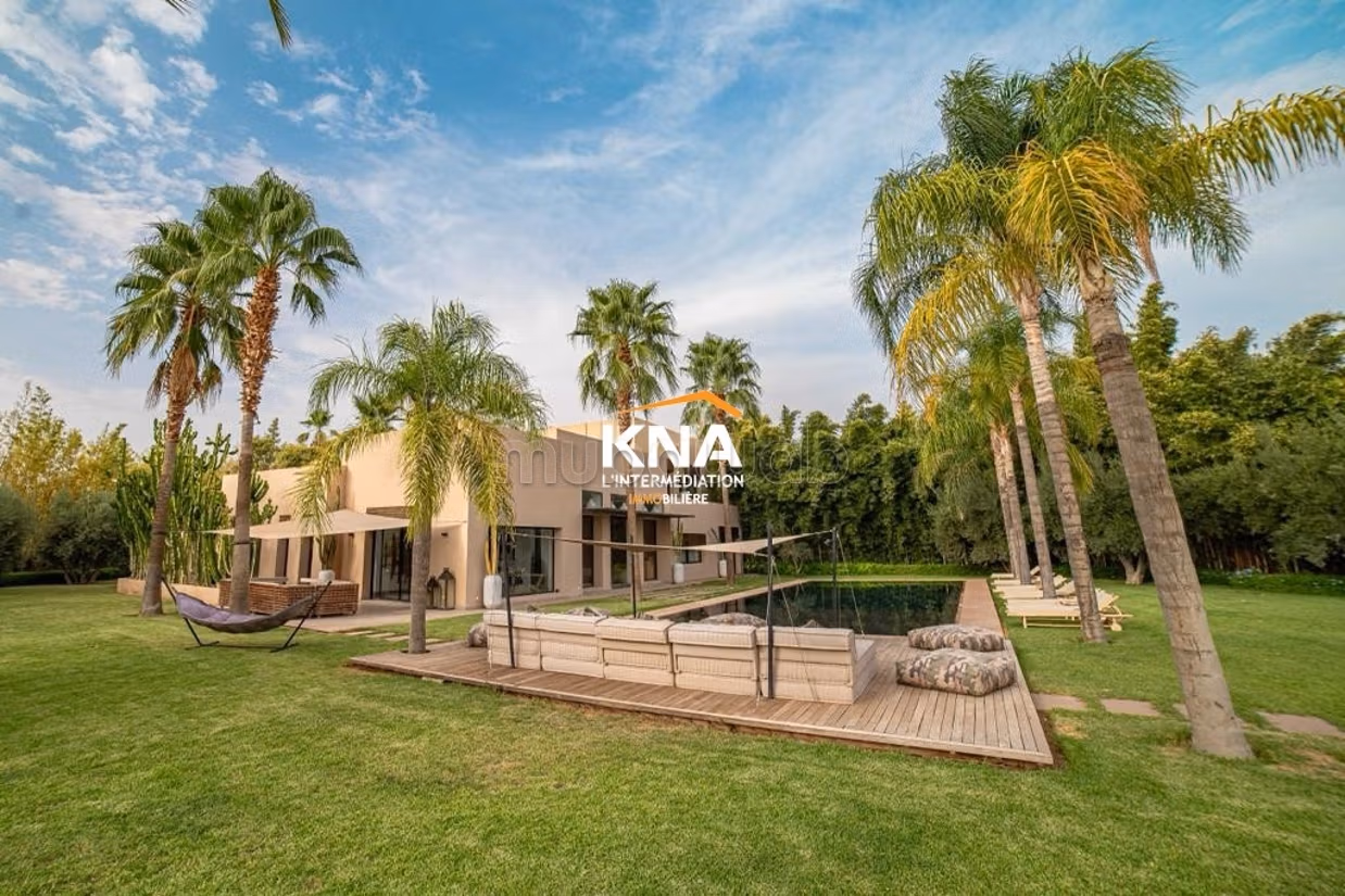 Splendid modern villa located in a secure residence of 4 villas