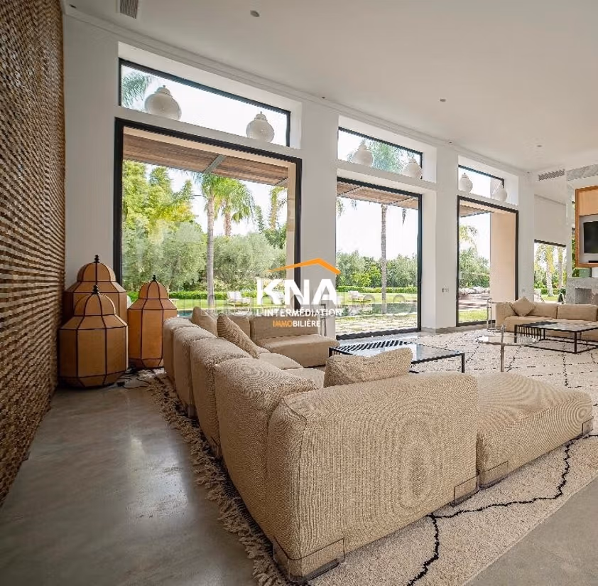 Splendid modern villa located in a secure residence of 4 villas