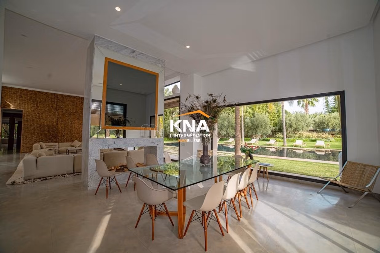 Splendid modern villa located in a secure residence of 4 villas