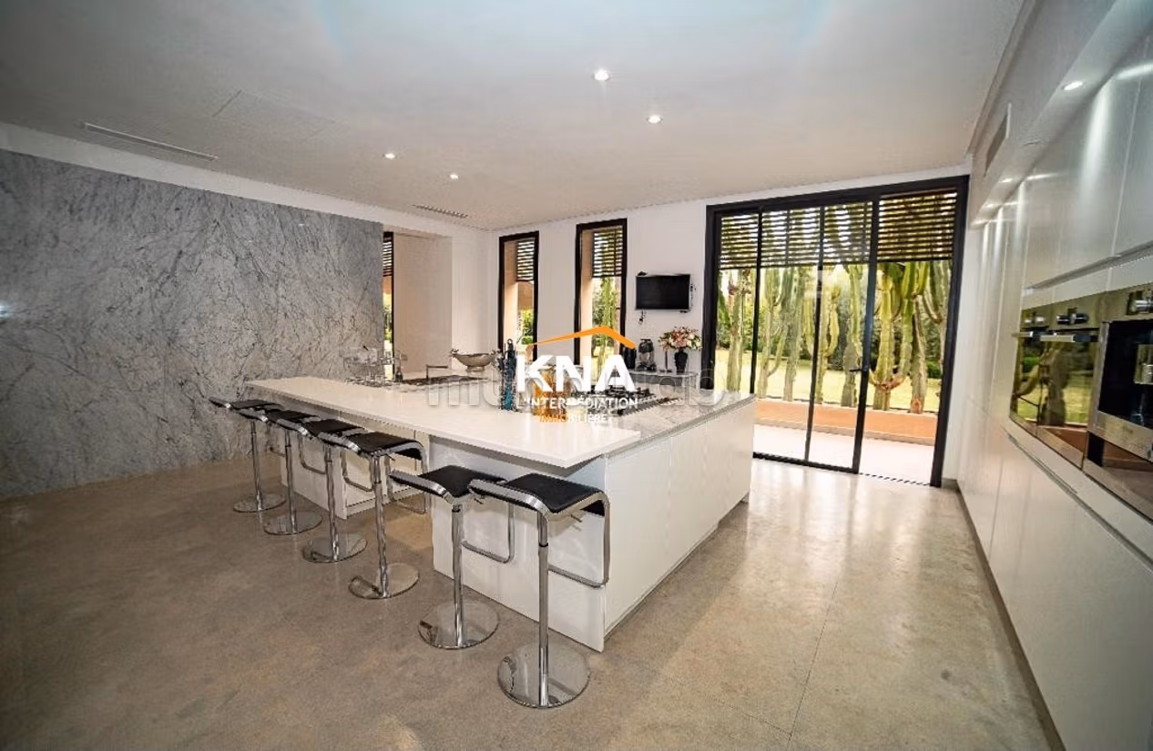 Splendid modern villa located in a secure residence of 4 villas