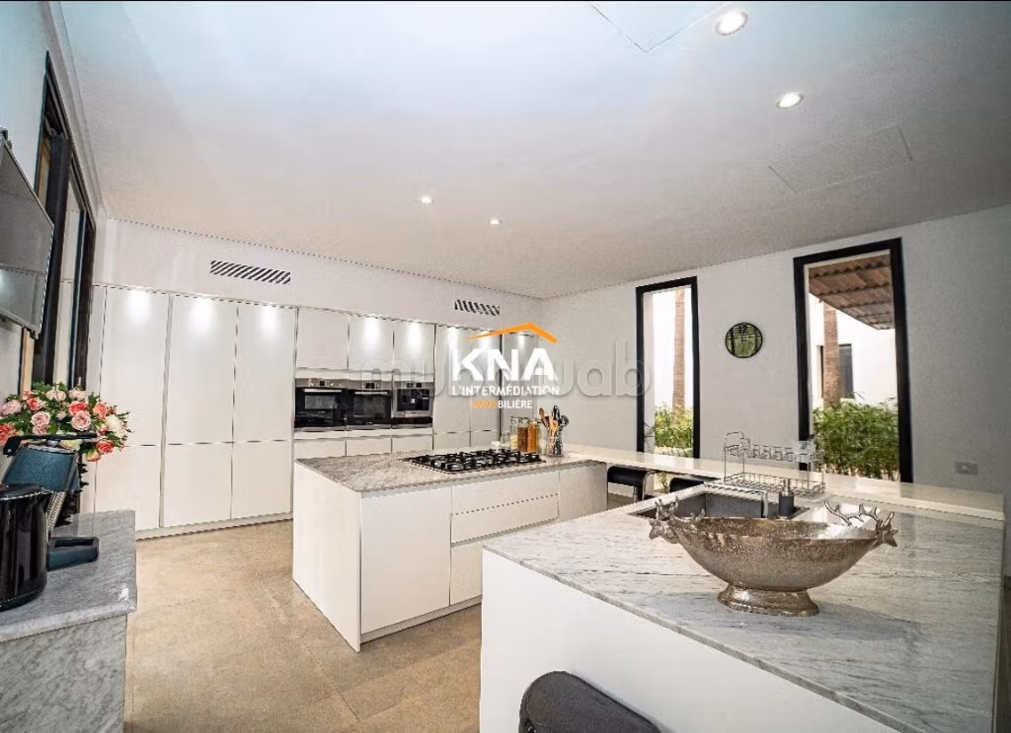 Splendid modern villa located in a secure residence of 4 villas