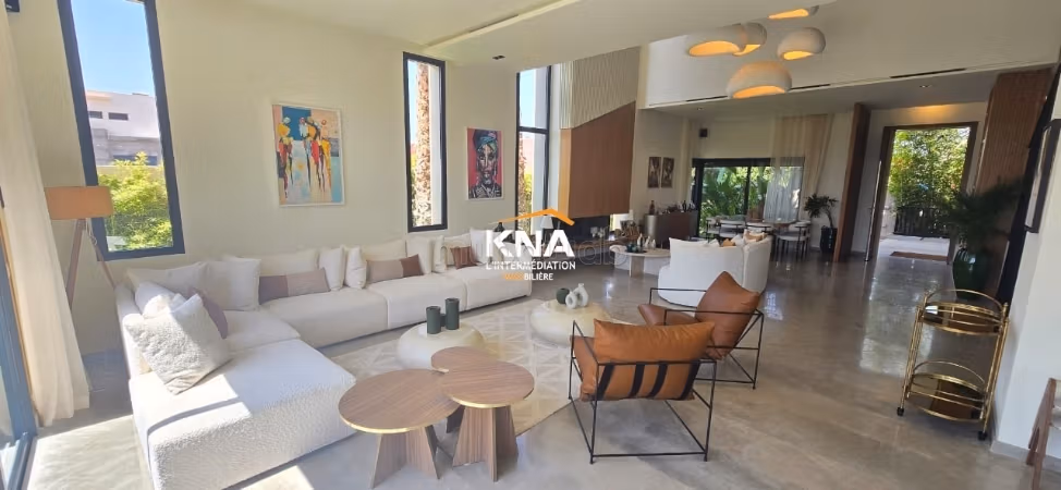 Bellissima villa contemporanea in un complesso residenziale sicuro per golf