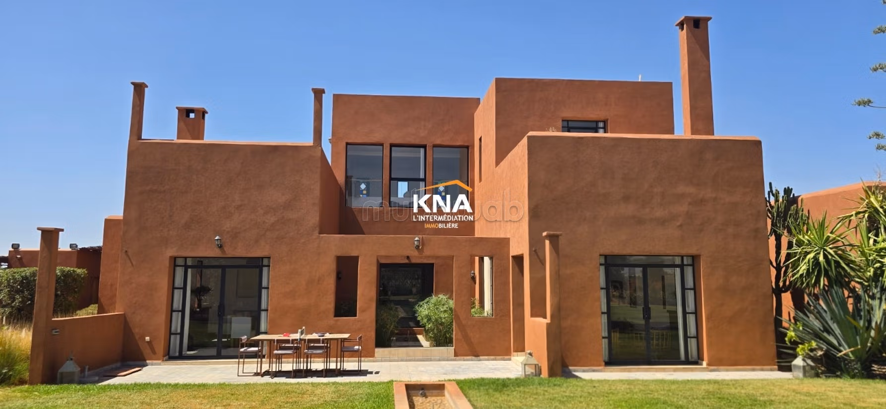 Superb contemporary villa with chic Beldi style