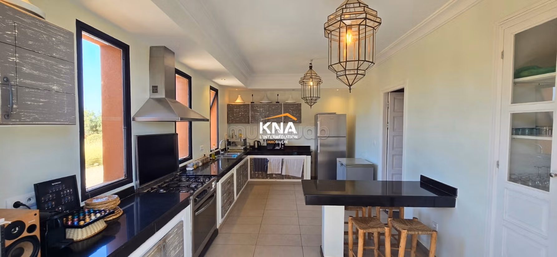 Superb contemporary villa with chic Beldi style