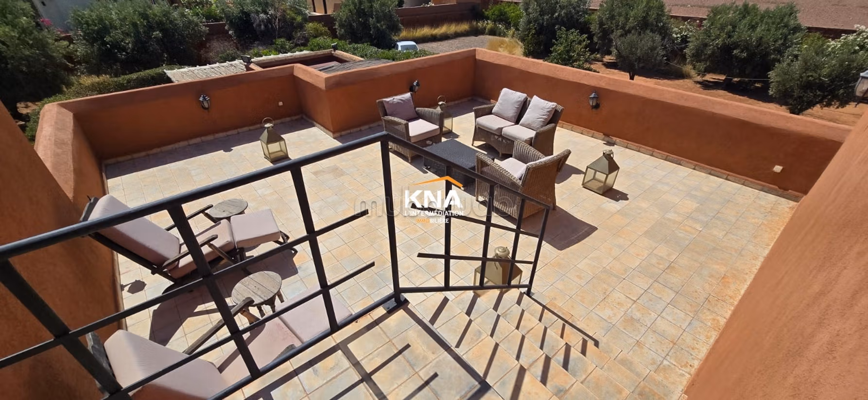 Superb contemporary villa with chic Beldi style
