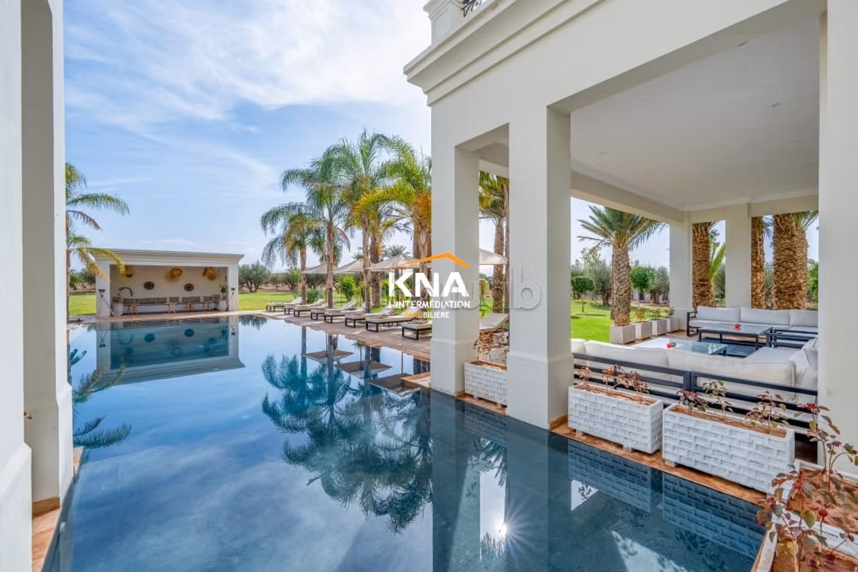 Very beautiful Neo-Classical style villa