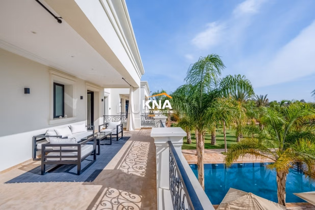 Very beautiful Neo-Classical style villa