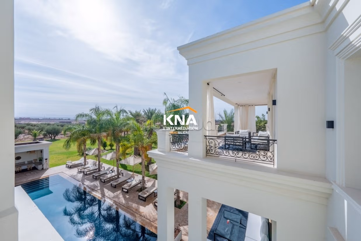 Very beautiful Neo-Classical style villa