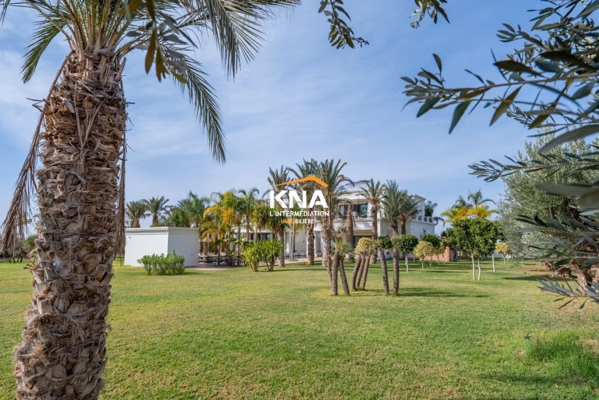 Very beautiful Neo-Classical style villa