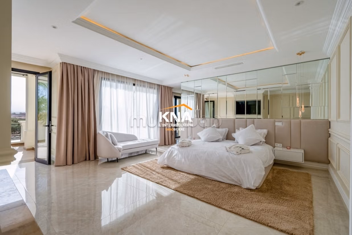 Very beautiful Neo-Classical style villa