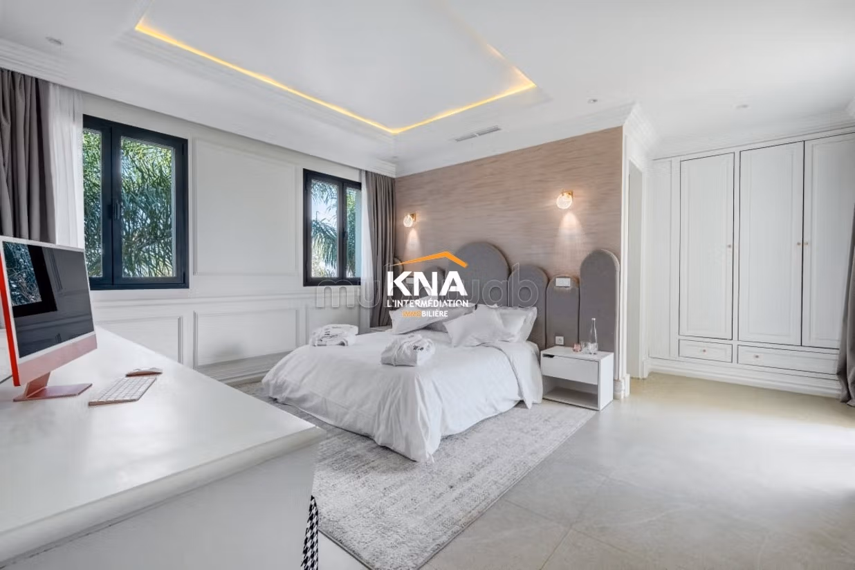 Very beautiful Neo-Classical style villa