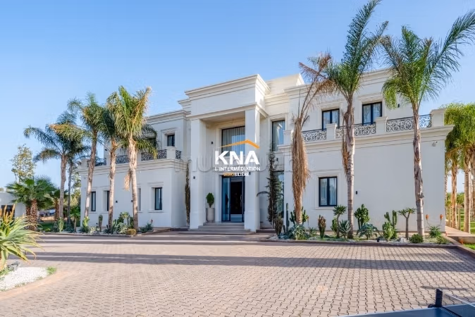 Zeer mooie villa in neo-classieke stijl