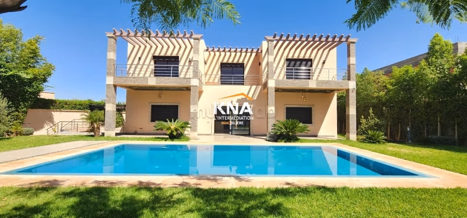 Beautiful villa in a mixed modern Moroccan style