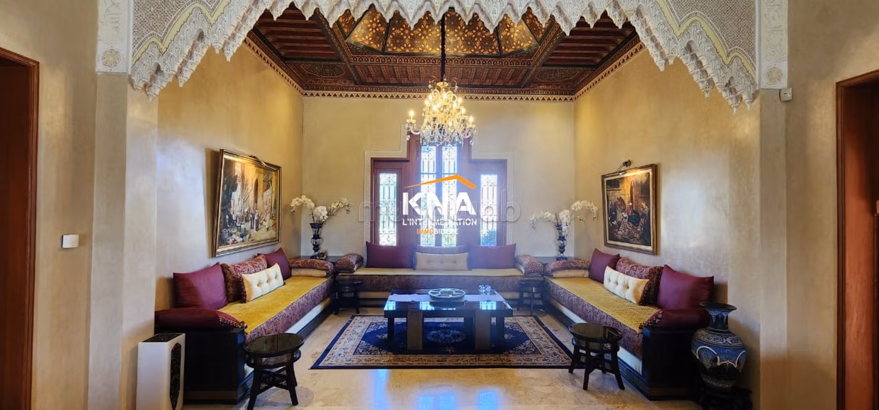 Elegant mixed-style villa with a superb view of the Atlas Mountains