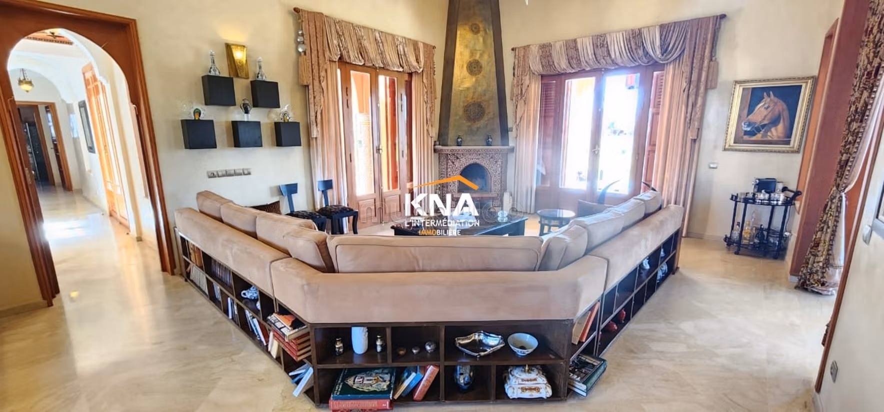 Elegant mixed-style villa with a superb view of the Atlas Mountains