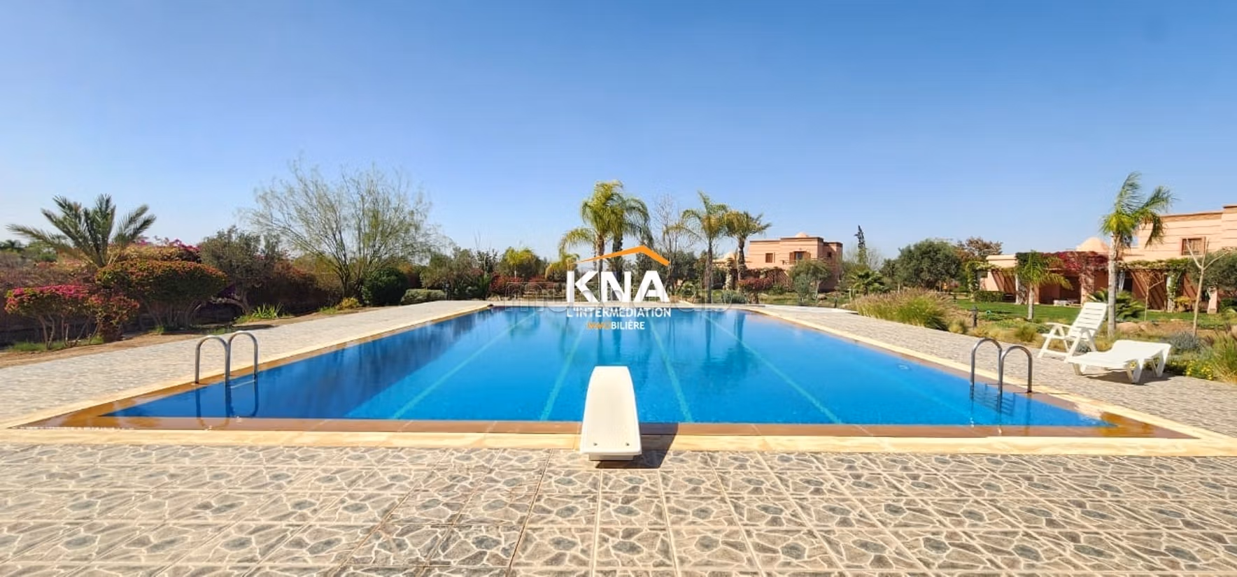 Elegant mixed-style villa with a superb view of the Atlas Mountains