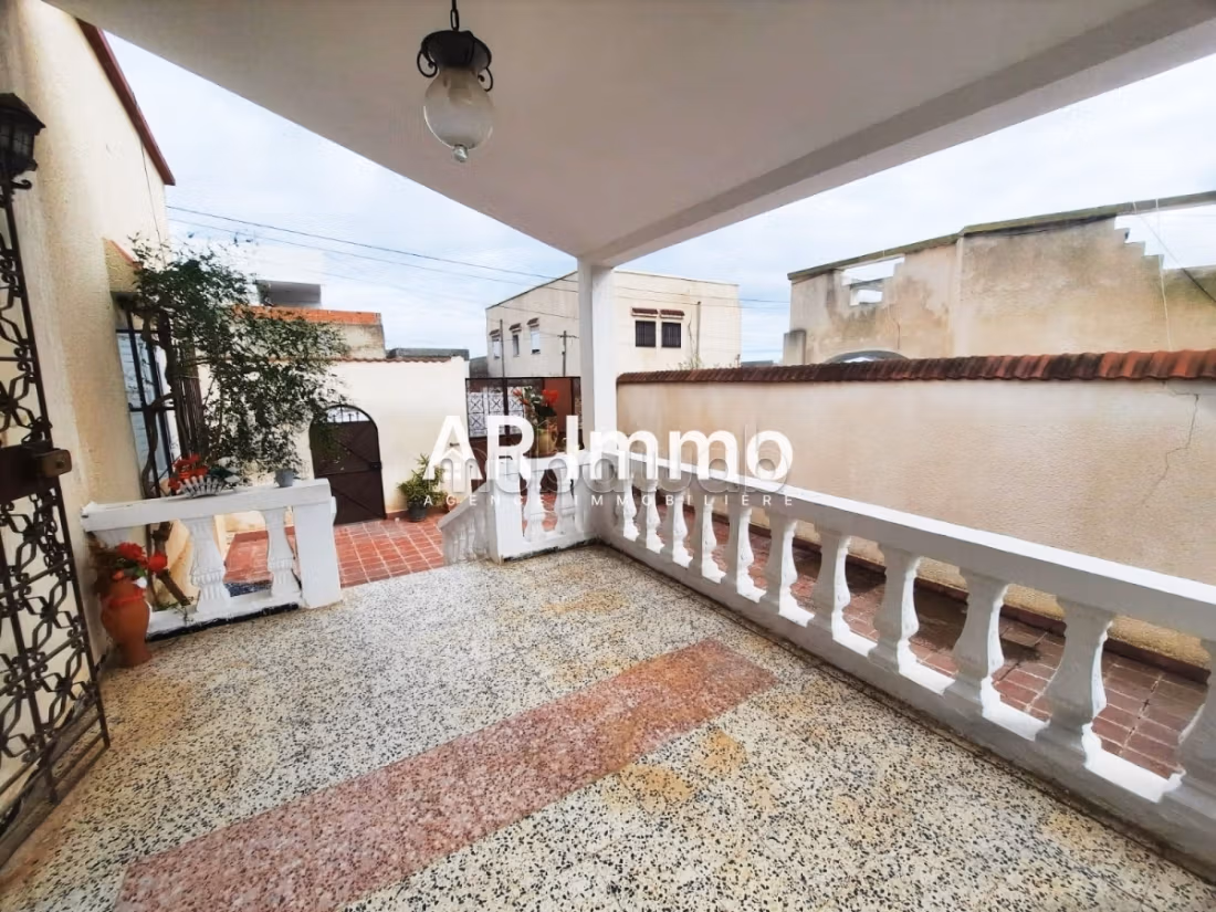 Casa indipendente a El Hafsia Borj El Amri