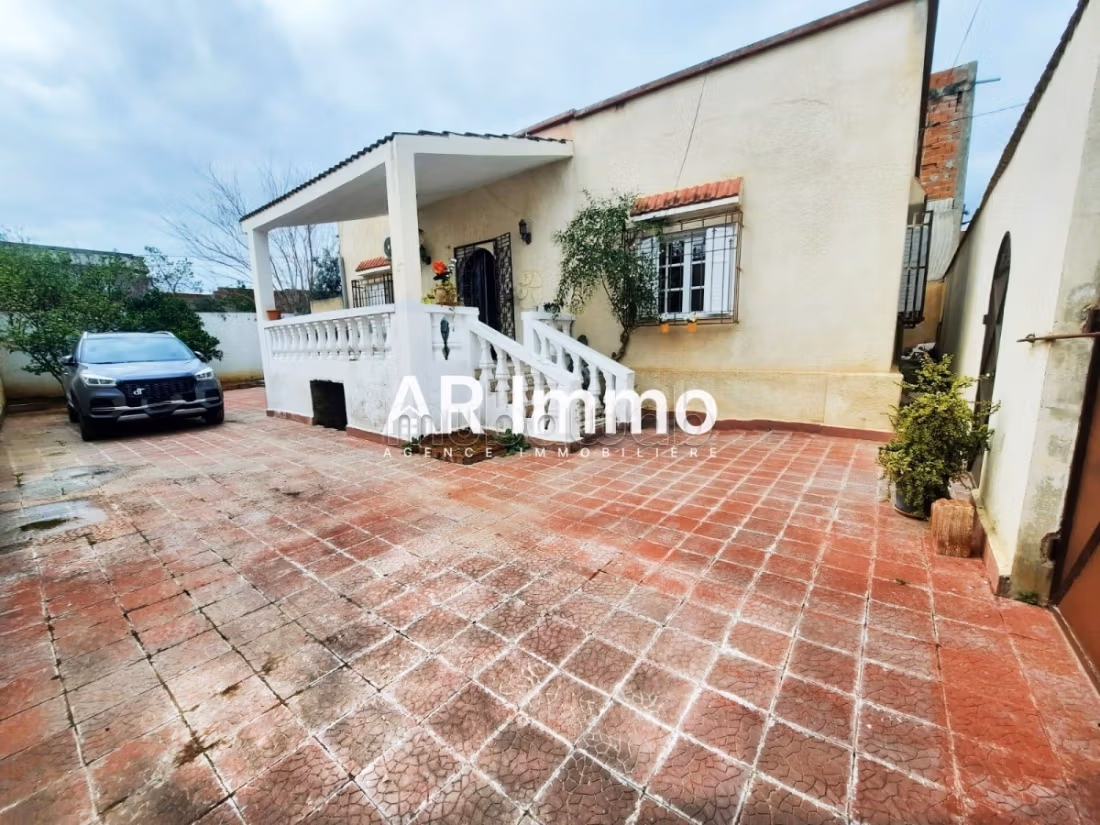 Casa indipendente a El Hafsia Borj El Amri