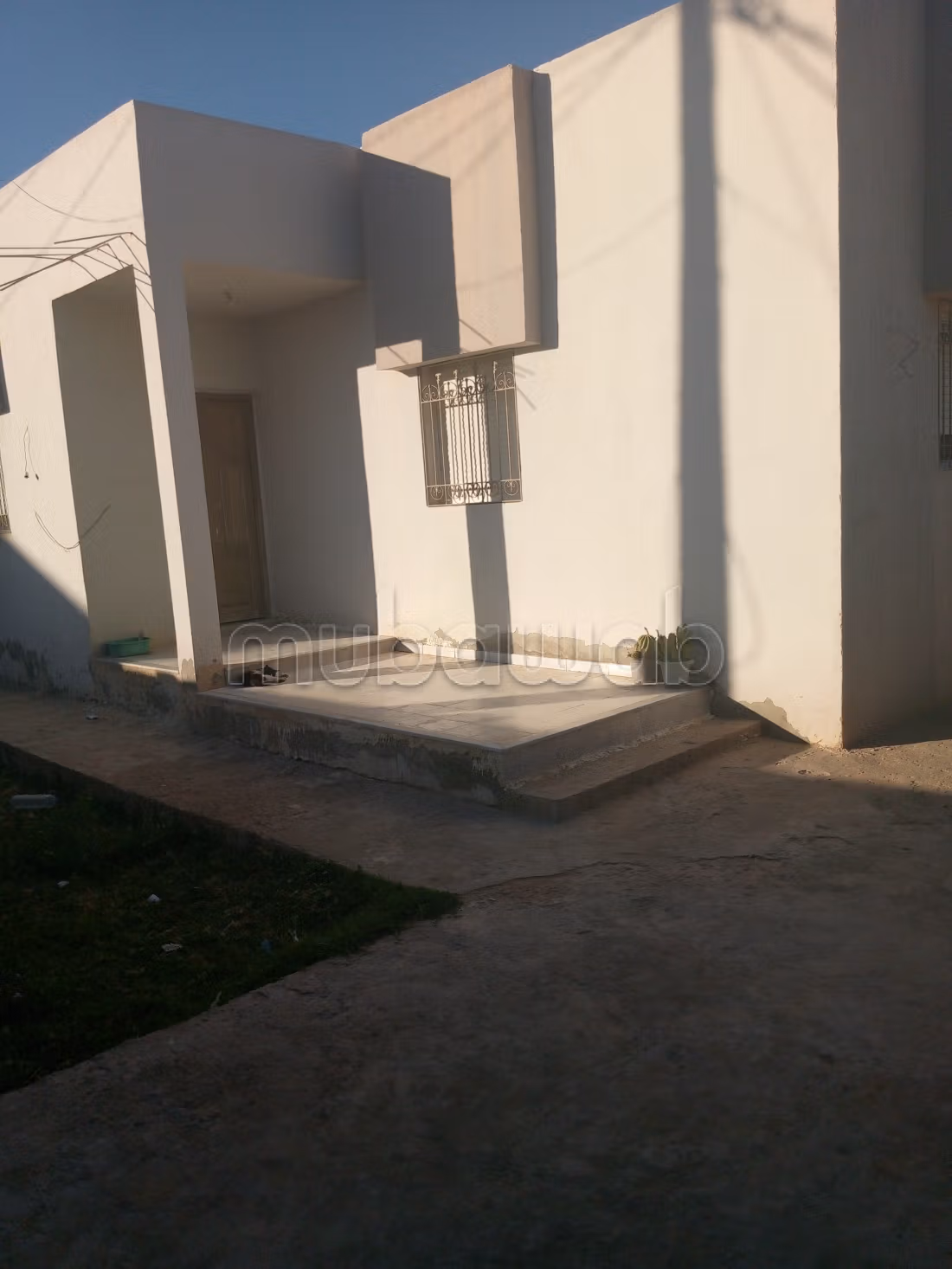 Villa de luxe à vendre dans le quartier de Riyad, route de Mahraza, km 5