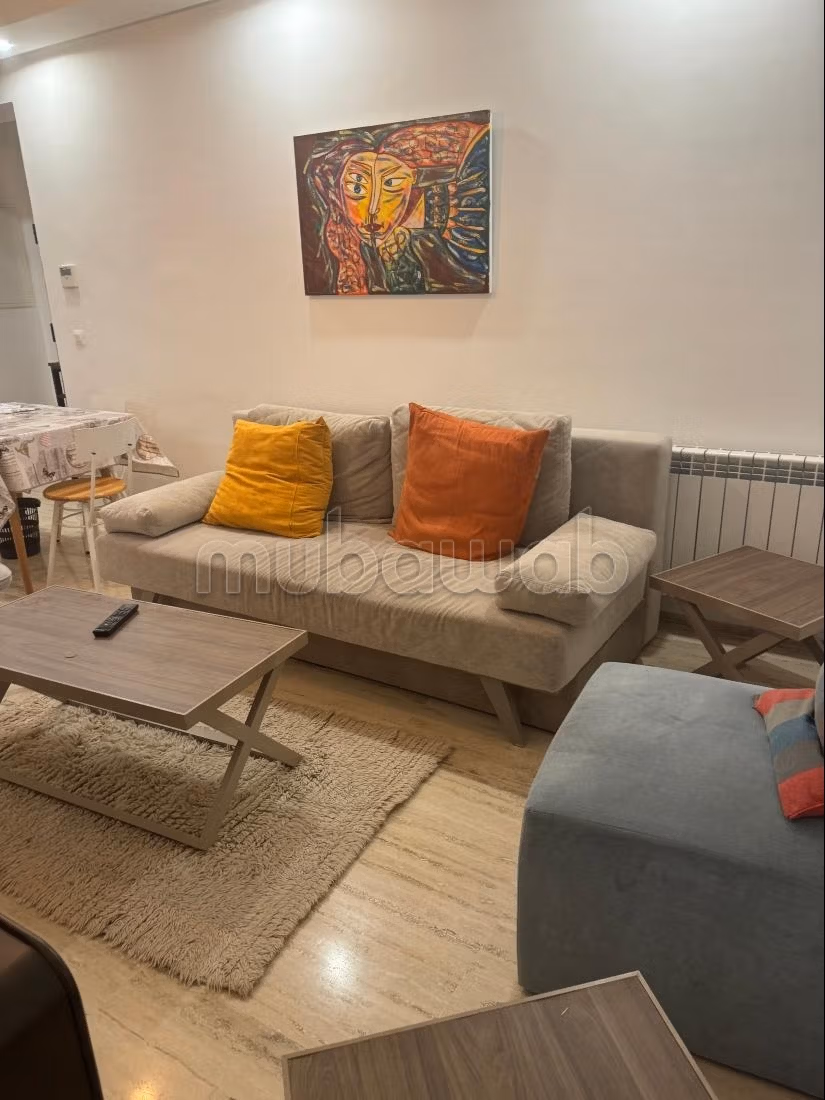 Bel appartement en location à Les Jardins de Carthage. Surface de 120 m². Meublé