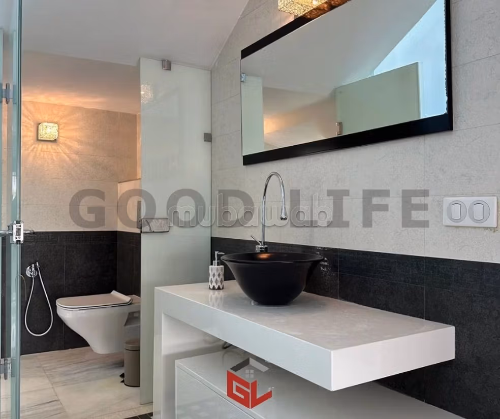 High quality villa for rent in Les Berges Du Lac 2.4 comfortable rooms. Ample storage space