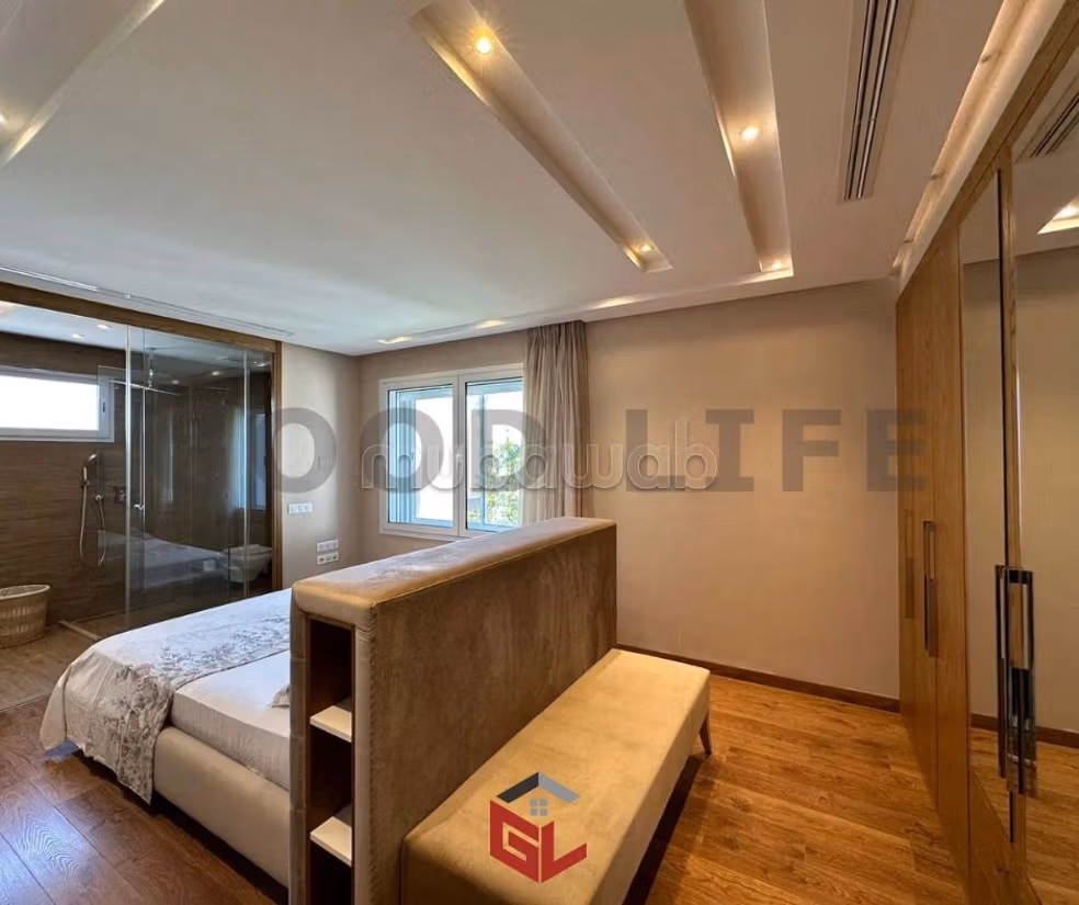 High quality villa for rent in Les Berges Du Lac 2.4 comfortable rooms. Ample storage space