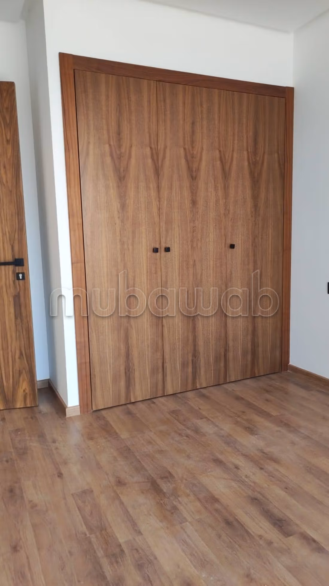 À louer – Superbe studio vide 60 m² à CFC