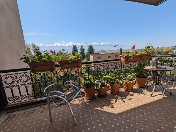 Bellissimo appartamento in affitto a Hivernage. Superficie totale 90 m². Ammobiliato