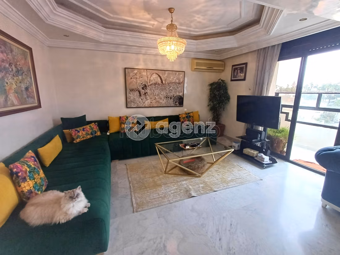 Appartement à vendre 229 m², 4 chambres Mers Sultan Casablanca