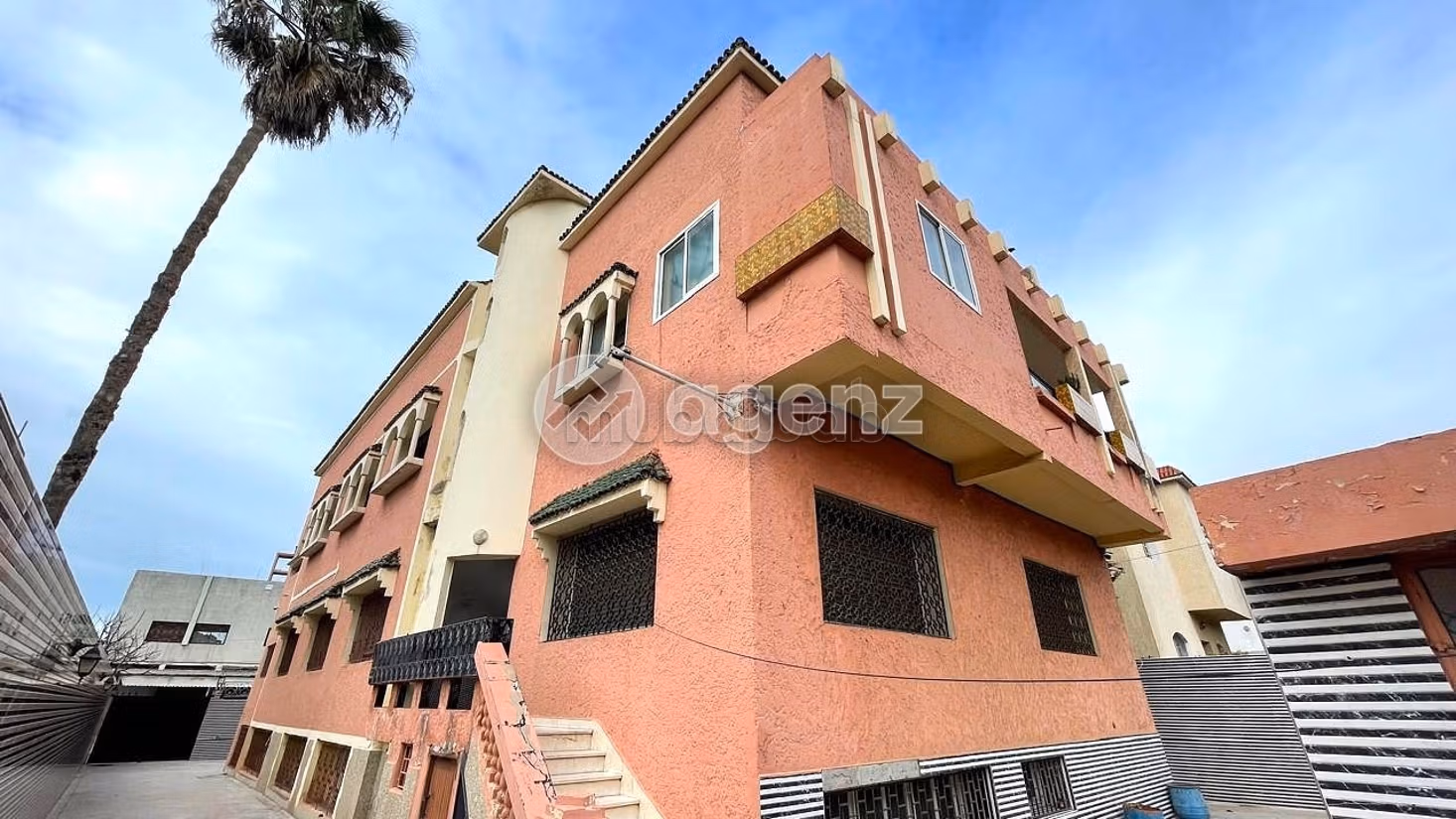 Villa for sale 575 m², 14 rooms Aïn Sebaâ Casablanca
