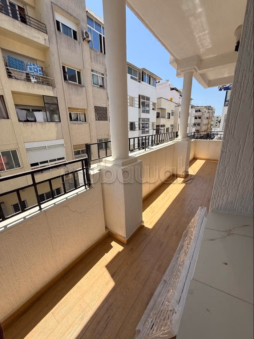Très bel appartement en location à L'océan.
2 belles chambres.
Grand balcon