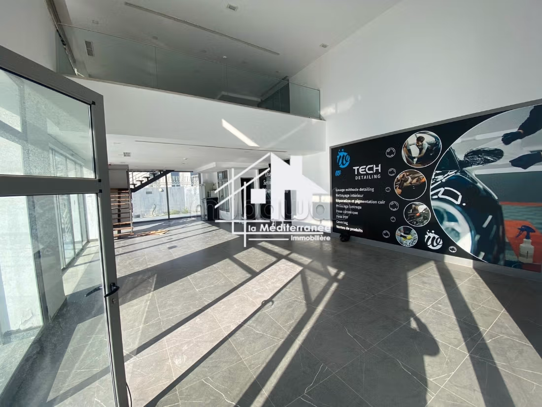 Immobile R3 di 2750m² al Lago 3