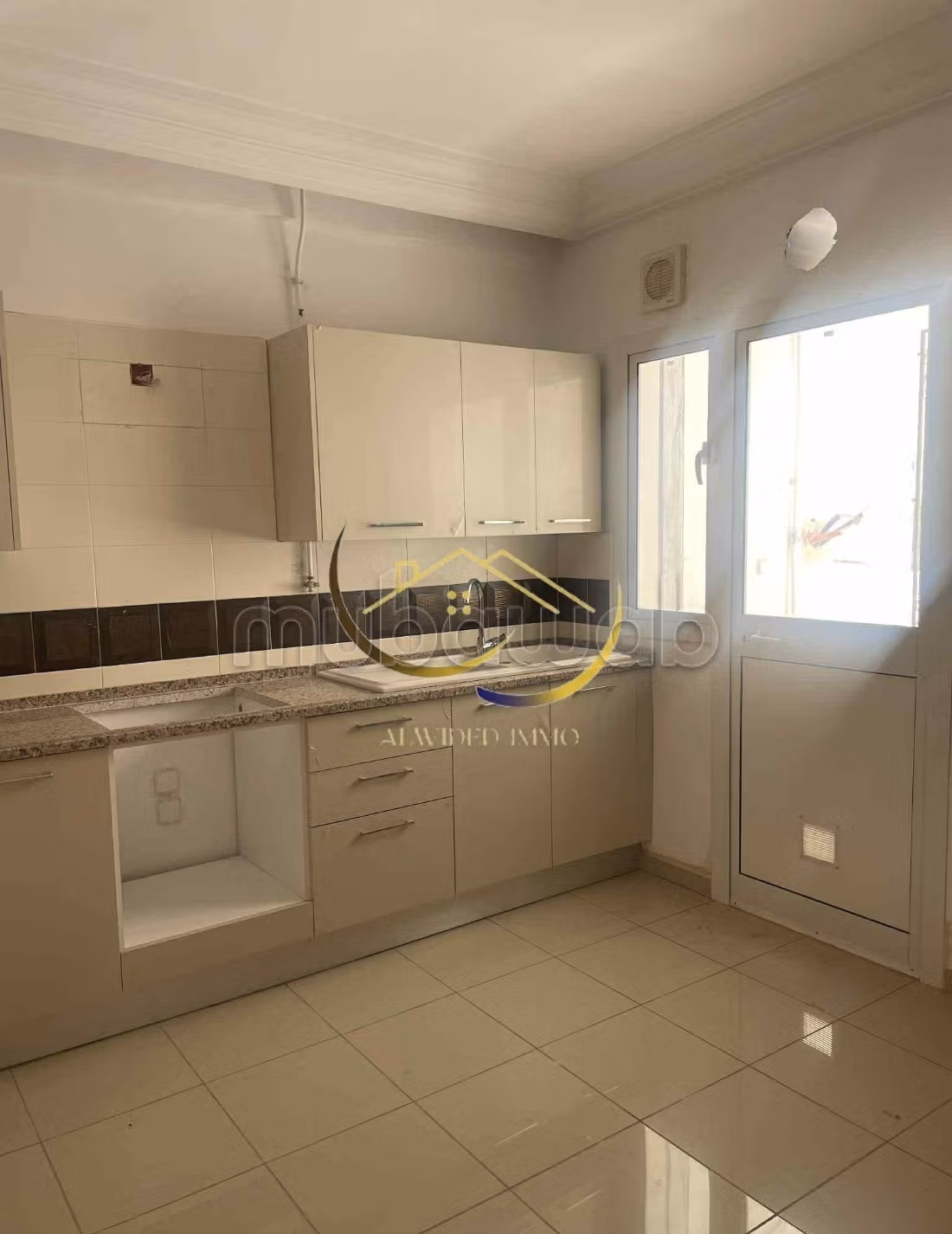 A vendre un appartement s3 a cite wahat